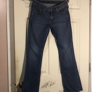 Low-rise bootcut jean